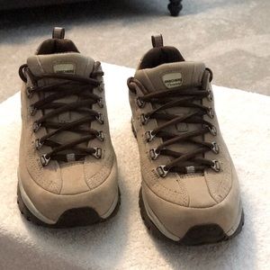 SKECHERS SPORTS WOMEN’S PREMIUM SNEAKERS